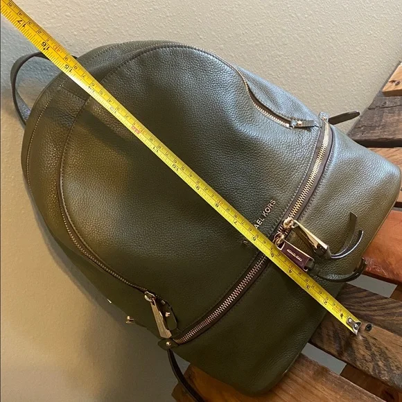Michael Kors Large Rhea Backpack - Picture 4 of 7